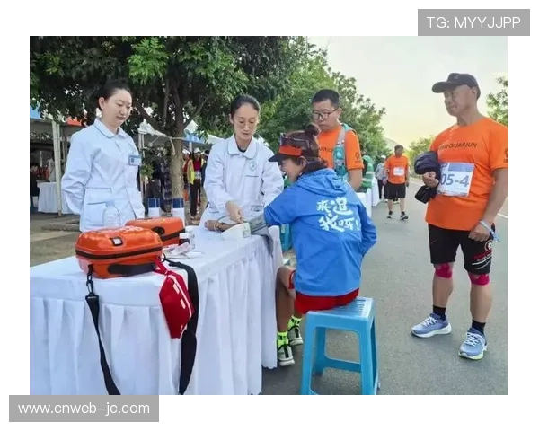 场边医疗团队待命，球员安全优先保障