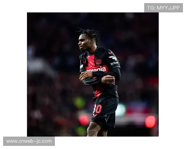 勒沃库森4-0大胜圣保利，阿隆索球队以不败金身领跑积分榜